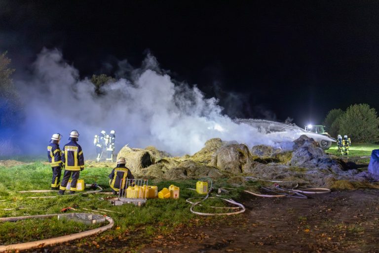 Heuballenbrand bei Neetze