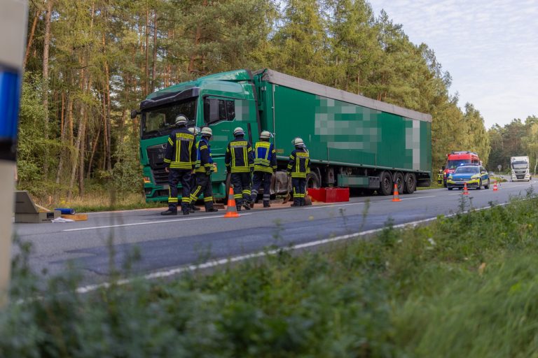 Diesel läuft aus nach Verkehrsunfall